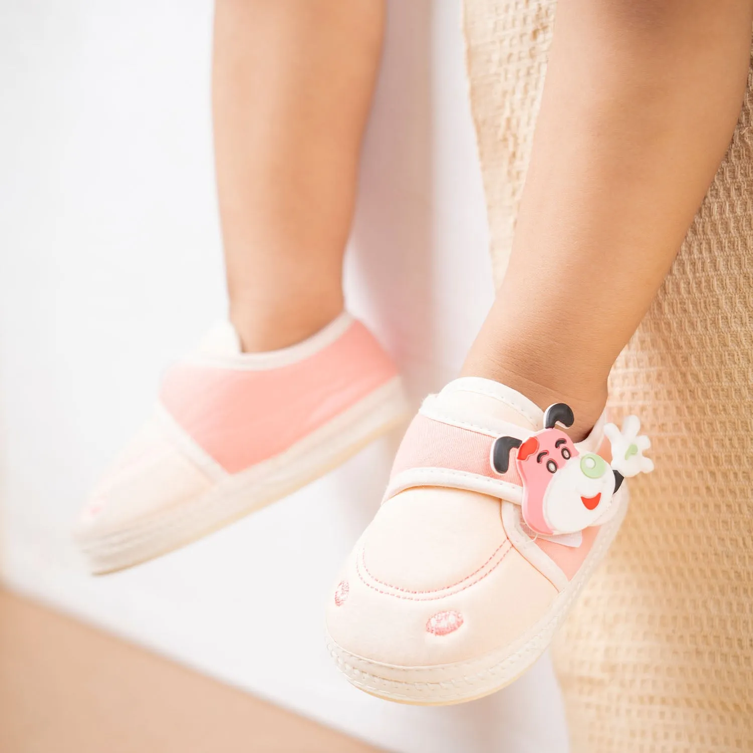 Baby Moo Puppy Face Soft Sole Anti-Slip Booties - Pink