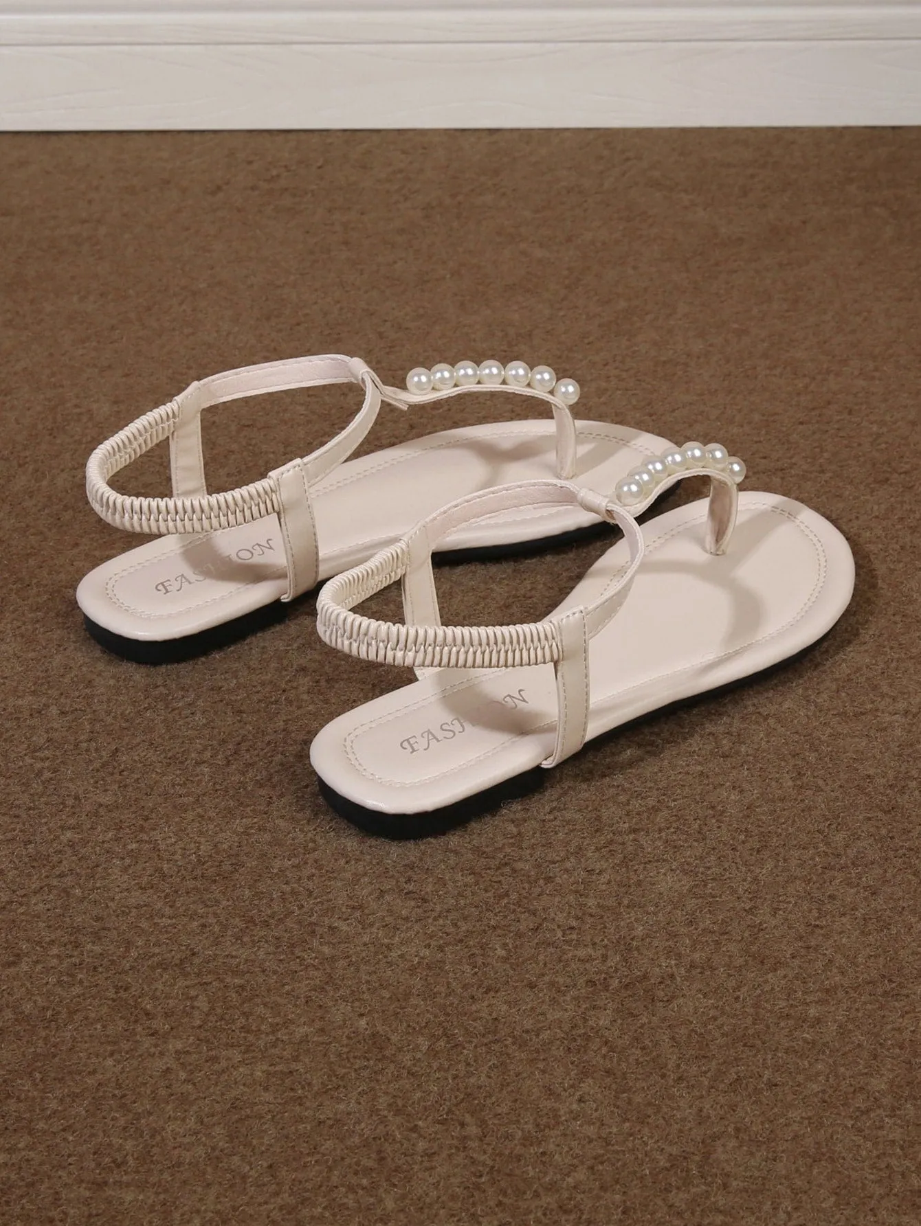 Fashionable Pearl and Rhinestone Roman Sandals