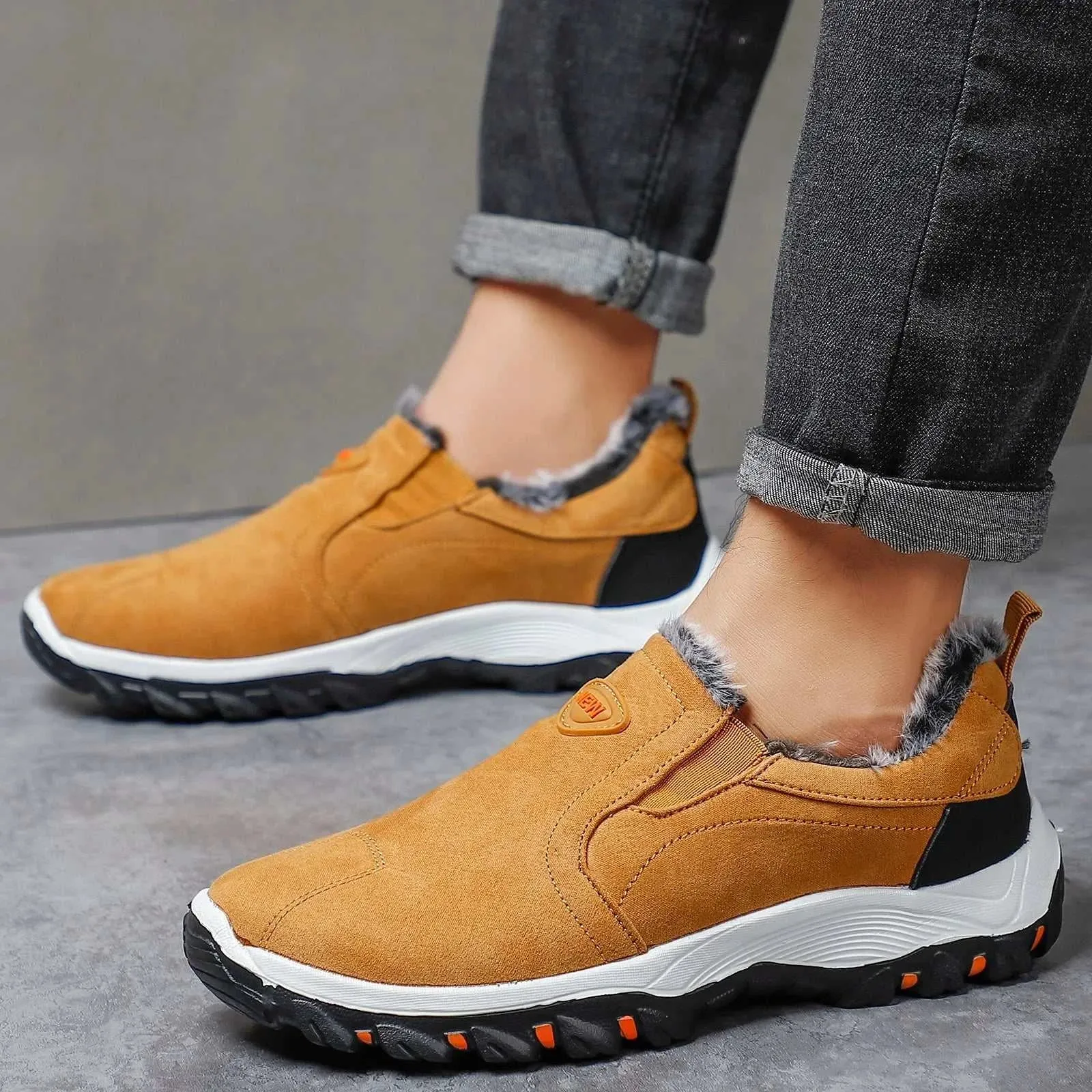 LUXURY BREATHABLE LEATHER SNEAKERS