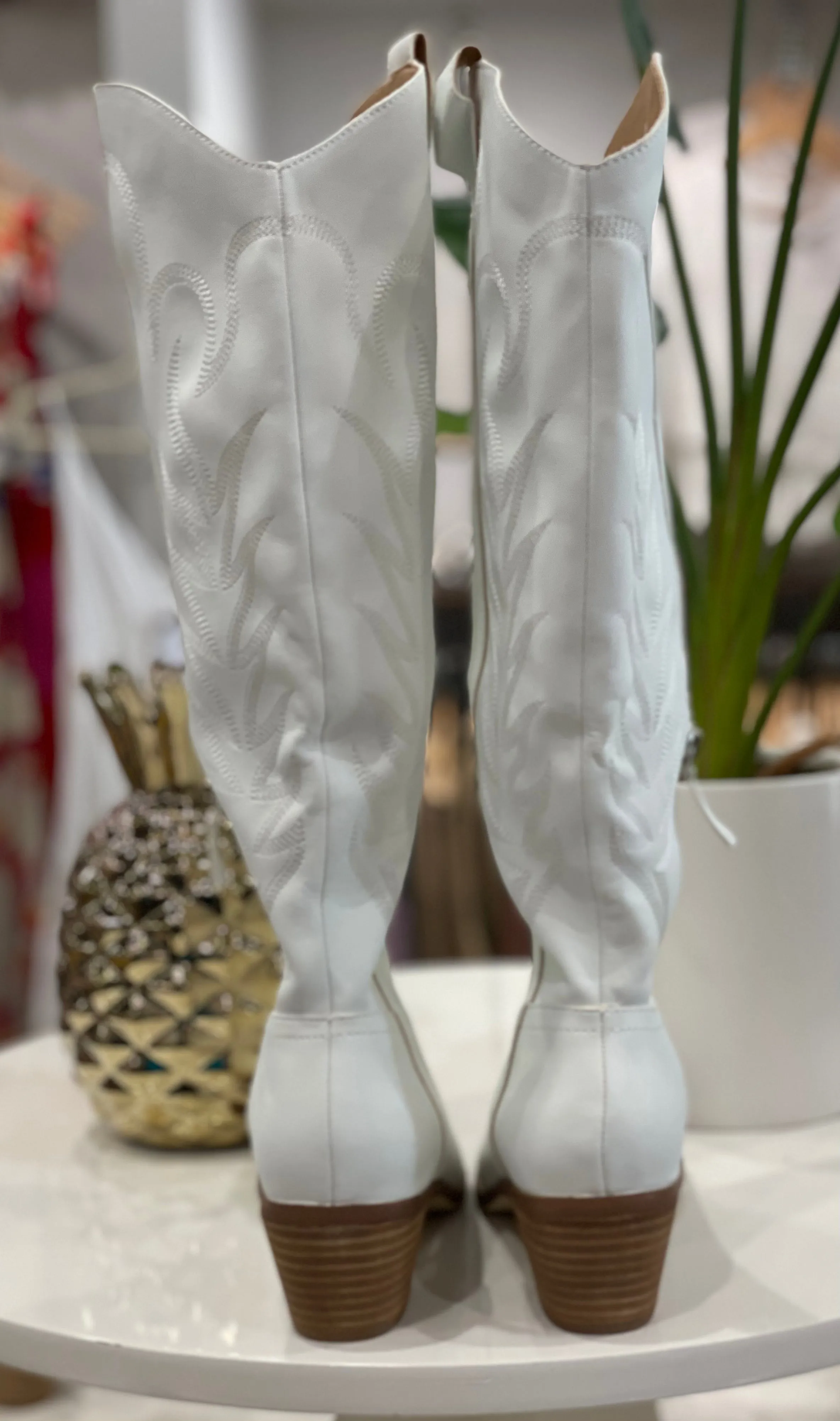 Nelly Western Boots - White